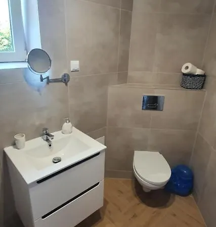 Pod Zaglami *